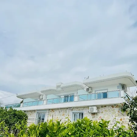 Mistral Locanda Himare